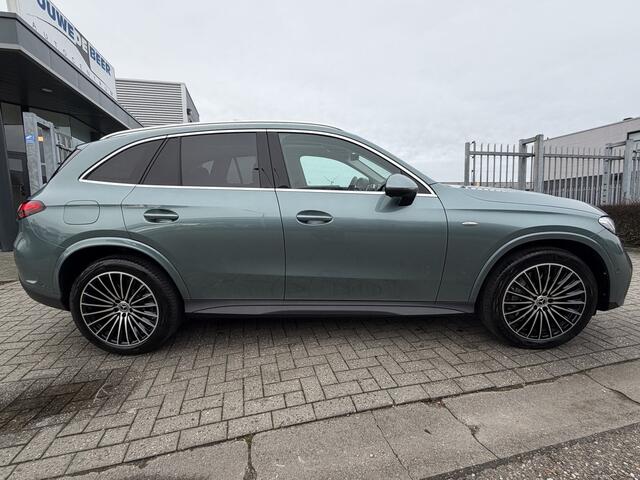 Mercedes-Benz GLC-KLASSE 300e 4MATIC AMG Pano-Dak | Trekhaak | Leer |