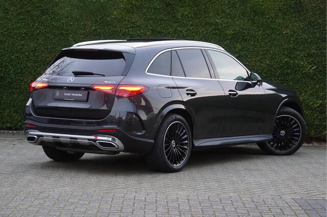 Mercedes-Benz GLC-KLASSE GLC 300 e 4M AMG Line | Achterasbesturing Luchtvering Burmester Trekhaak Memory Distronic