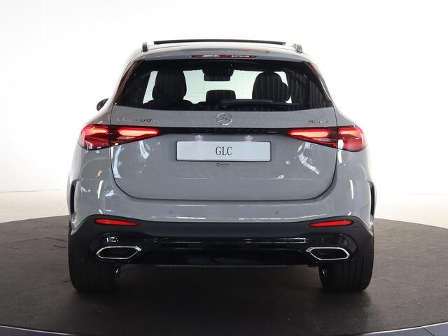 Mercedes-Benz GLC-KLASSE 300e 4MATIC Sport Edition | Panoramaschuifdak | Premium Plus | Night | Rijassistentiepakket Plus | Burmester | Trekhaak