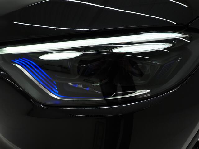 Mercedes-Benz GLC-KLASSE 300e 4MATIC Luxury Line | Panoramadak | Massage | Burmester | Trekhaak | 360 | Leder | Adaptive Cruise