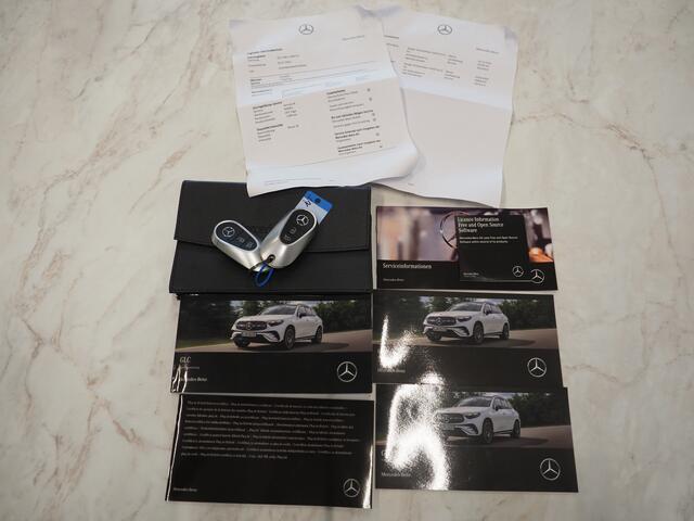 Mercedes-Benz GLC-KLASSE 300e 4MATIC Luxury Line | Panoramadak | Massage | Burmester | Trekhaak | 360 | Leder | Adaptive Cruise