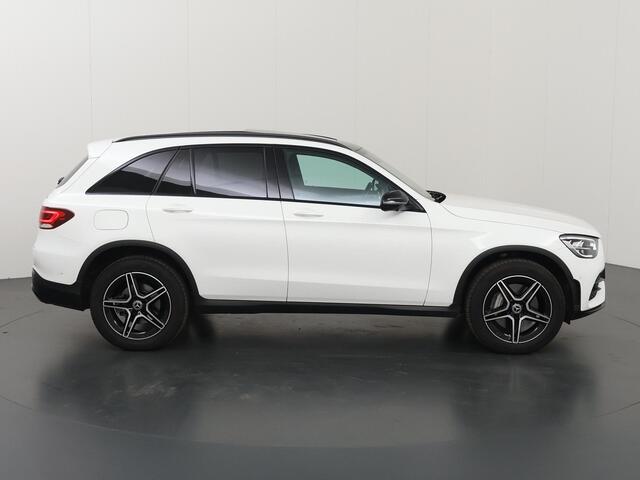 Mercedes-Benz GLC-KLASSE 300e 4MATIC Premium Plus | Night | Panoramadak | Trekhaak | Stoelverwarming | 360 graden camera |