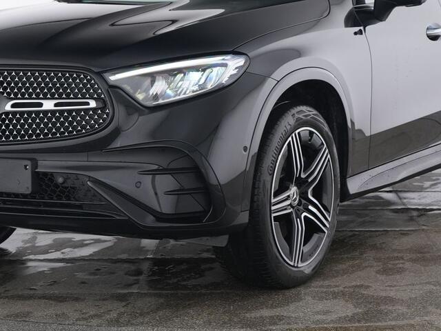 Mercedes-Benz GLC-KLASSE 300 e 4MATIC AMG Plug-In Hybride Edition AMG-Line | Burmester® | Head-up-Display | Alarm Klasse 3 | Trekhaak | 20 Inch AMG Velgen | Night Pakket | Inclusief 24 maanden MB Certified garantie voor Europa.