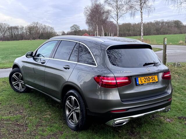 Mercedes-Benz GLC-KLASSE GLC 250 D AMG 4MATIC / TREKHAAK / LEDER