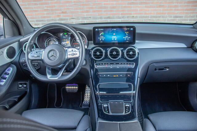 Mercedes-Benz GLC-KLASSE 300 4MATIC AMG Line, Panoramadak, Carplay, Stoelverwarming, Keyless, Trekhaak, Leder, Camera, Full LED.