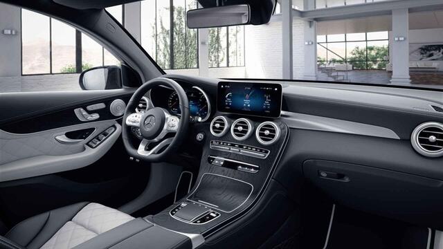 Mercedes-Benz GLC-KLASSE Coupé 200 Premium Plus | Night | Schuifdak | Burmester | Memory | Designo interieur | Trekhaak | Sfeerverlichting | 360 camera |