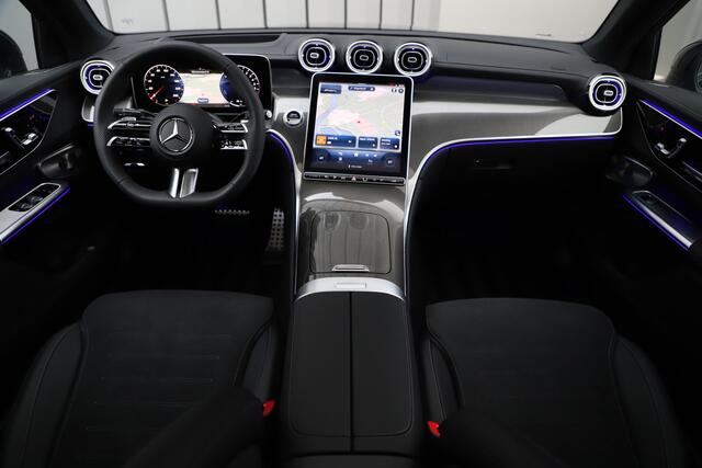 Mercedes-Benz GLC-KLASSE Coupé 400e AMG 4-Matic | Head-up | Pano | Burmester | Digital-light | Sfeerverlichting | Distronic | Stuurwielverw. | 2025