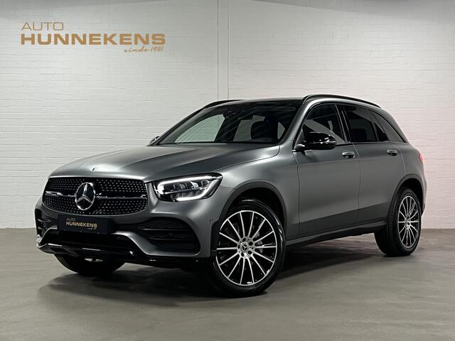 Mercedes-Benz GLC-KLASSE 300e 4MATIC *17.762KM | AMG | Open dak | Adaptive cruise | Stoel-/stuurverwarming