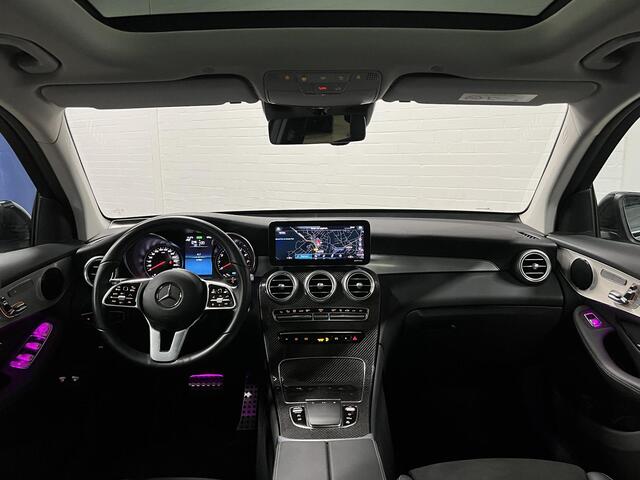 Mercedes-Benz GLC-KLASSE 300e 4MATIC *17.762KM | AMG | Open dak | Adaptive cruise | Stoel-/stuurverwarming