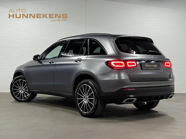 Mercedes-Benz GLC-KLASSE 300e 4MATIC *17.762KM | AMG | Open dak | Adaptive cruise | Stoel-/stuurverwarming