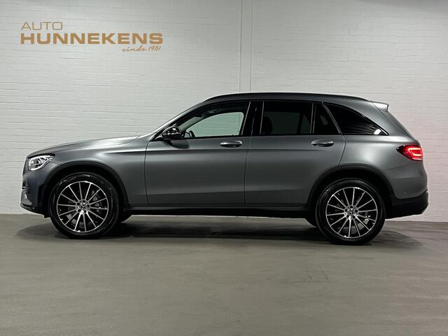 Mercedes-Benz GLC-KLASSE 300e 4MATIC *17.762KM | AMG | Open dak | Adaptive cruise | Stoel-/stuurverwarming