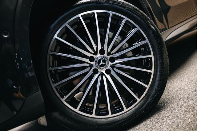 Mercedes-Benz GLC-KLASSE 300e 4MATIC AMG Line | Pano | Stoelverwarming | 360 camera | AMG Look |