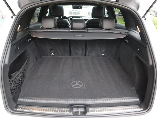 Mercedes-Benz GLC-KLASSE 300e 4MATIC AMG line | Panoramadak | Burmester | Trekhaak | Dodehoekassistent | Navigatie | 360 camera | Automaat