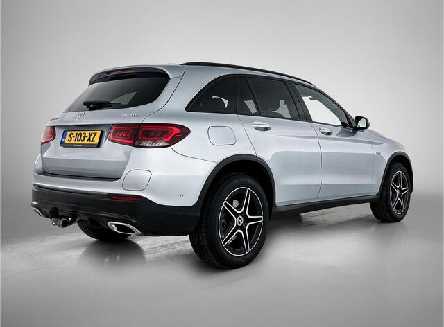 Mercedes-Benz GLC-KLASSE 300 e 4MATIC Business Solution AMG 5 spaaks lichtmetalen velgen | Navigatie | Parking support met camera achter | Night pack | Inclusief 24 maanden MB Certified garantie voor Europa.