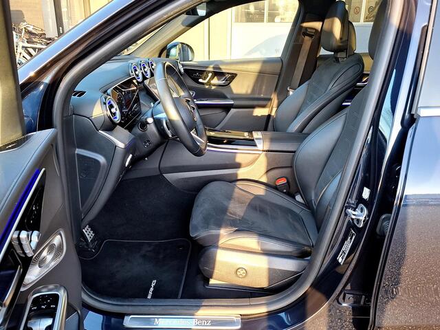 Mercedes-Benz GLC-KLASSE 300e 4MATIC AMG Line | Panoramadak | Trekhaak | Burmester | 360° camera | Rijassistentiepakket | Achterasbesturing | Memory pakket | Dodehoekassistentie | Smartphone integratie | DIGITAL LIGHT | Keyless-GO | Elektrische achterklep