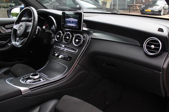 Mercedes-Benz GLC-KLASSE Coupé 250 4MATIC Business Solution AMG / Camera / Burmester / Memory Seats / Leer&Alcantara / 19'' / Dodehoek / Navigatie / Stoelverwarming / Cruise Control