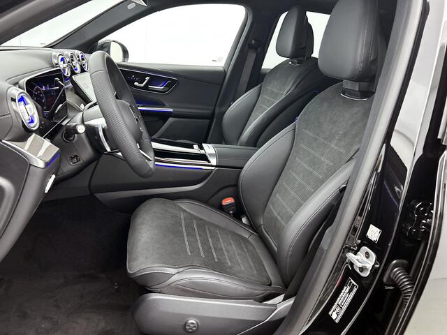 Mercedes-Benz GLC-KLASSE 300e 4MATIC Sport Edition | Premium pakket | Nightpakket | Panoramaschuifdak | MBUX Augmented Reality | Digital Light | Parkeerpakket met 360°-camera | KEYLESS GO-comfortpakket |