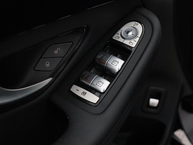 Mercedes-Benz GLC-KLASSE 200 Business Solution Limited Facelift (NL-Auto / Trekhaak / Camera / Carplay / Navi)