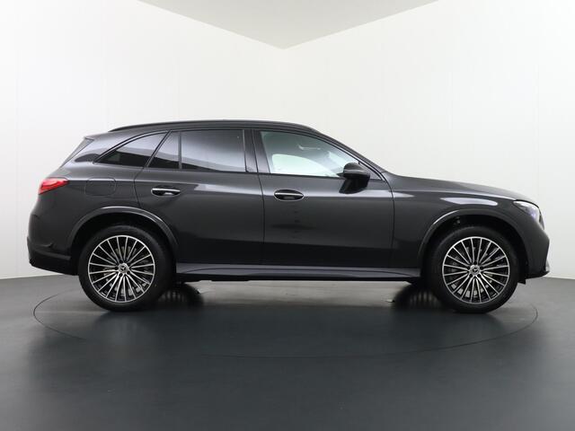 Mercedes-Benz GLC-KLASSE 300e 4MATIC Sport Edition | Memorystoelen | Panorama - Schuifdak | Niveaureling | Trekhaak Wegklapbaar | 360° Camera | Apple Carplay & Android Auto | Sfeerverlichting