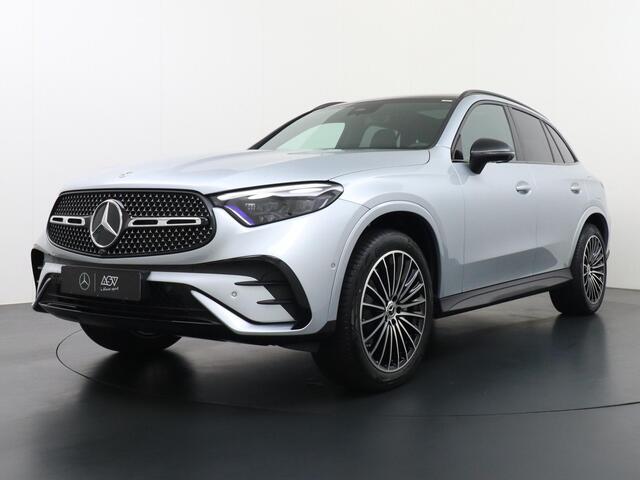 Mercedes-Benz GLC-KLASSE 300e 4MATIC Sport Edition | Panorama - Schuifdak | Digital Light | Niveauregeling | Trekhaak Wegklapbaar | Apple Carplay & Android Auto | Memorystoelen | Stoelverwarming Voorin