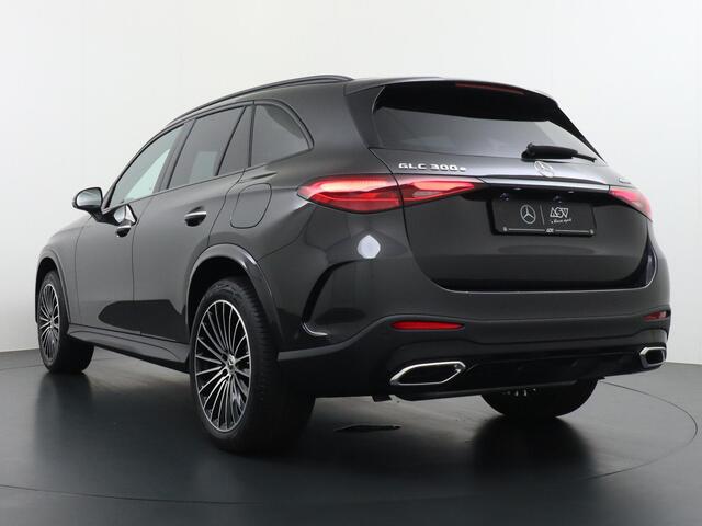 Mercedes-Benz GLC-KLASSE 300e 4MATIC Sport Edition | Panorama - Schuifdak | Memorystoelen | Apple Carplay & Android Auto | Digital Light | Niveauregeling | 360° Camera | Nightpakket | Sfeerverlichting
