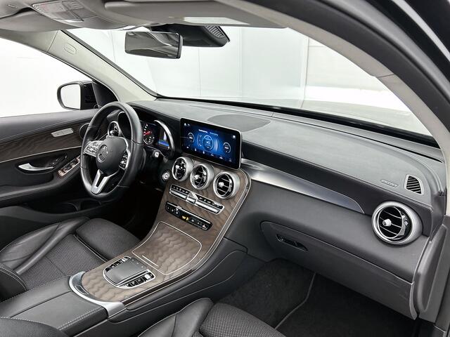 Mercedes-Benz GLC-KLASSE 300e 4-MATIC AMG-Exclusive line | Night pakket | Trekhaak | Panorama schuifdak | MultiBeam Led Lights | Parkeersensoren met achteruitrijcamera Inclusief 24 maanden MB Certified garantie voor Europa.