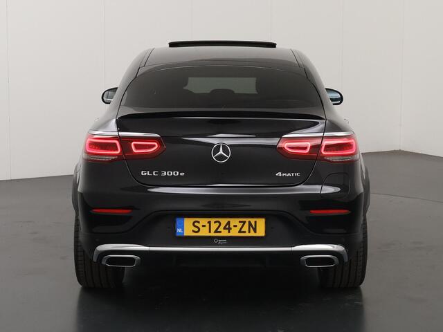 Mercedes-Benz GLC-KLASSE Coupé 300e 4MATIC Business Solution AMG | Schuif/kanteldak | Memory | Trekhaak | Widescreen | Getint glas | Stoelverwarming |