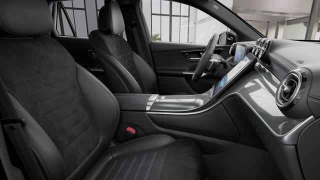 Mercedes-Benz GLC-KLASSE 300e 4MATIC AMG Line | Premium plus | Rij assistentiepakket | Night pakket | Trekhaak |