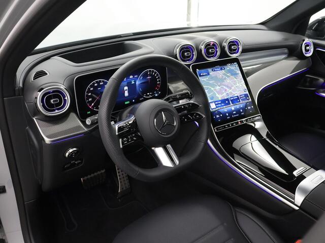 Mercedes-Benz GLC-KLASSE 300e 4MATIC Sport Edition | Panoramaschuifdak | Premium Plus | Night | Rijassistentiepakket Plus | Burmester | Trekhaak |
