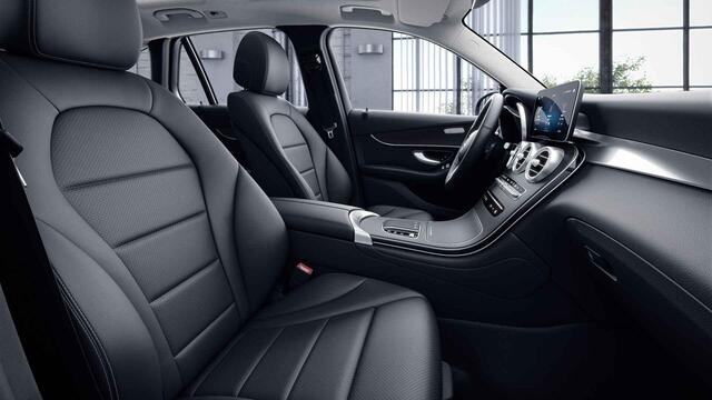 Mercedes-Benz GLC-KLASSE 300e 4MATIC Business Solution Luxury | Panoramadak | Distronic | Keyless | LED verlichting | Achteruitrijcamera | Stoelverwarming |