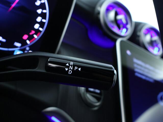 Mercedes-Benz GLC-KLASSE 300 e 4MATIC AMG Plug-In Hybride | Edition AMG-Line | Panorama Schuif-Kanteldak | Alarm Klasse 3 | Trekhaak | Burmester® | Inclusief 24 maanden MB Certified garantie voor Europa.