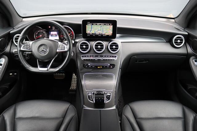 Mercedes-Benz GLC-KLASSE Coupé 250 4MATIC AMG Line | Trekhaak | Camera | Dodehoekassistent | Leder | Sfeerverlichting | Cruise Control | Nightpakket | Stoelverwarming |