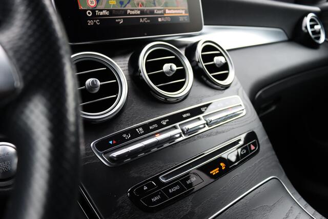 Mercedes-Benz GLC-KLASSE Coupé 250 4MATIC AMG Line | Trekhaak | Camera | Dodehoekassistent | Leder | Sfeerverlichting | Cruise Control | Nightpakket | Stoelverwarming |