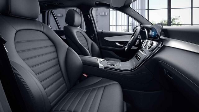 Mercedes-Benz GLC-KLASSE 300e 4MATIC Business Solution AMG | Panoramadak | Trekhaak | Rij assistentie pakket | Night pakket |