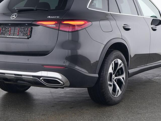 Mercedes-Benz GLC-KLASSE 300 e 4MATIC Plug-In Hybride Trekhaak | Avantgarde | Memory Voorstoelen | Stuur en Stoelverwarming | Sfeerverlichting | Parkeerpakket met achteruitcamera. Inclusief 24 maanden MB Certified garantie voor Europa.