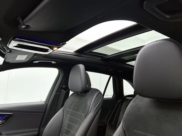 Mercedes-Benz GLC-KLASSE 300 e 4MATIC AMG Plug-In Hybride AMG Line Premium Plus | Night Pakket | Alarm Klasse 3 | trekhaak | Panorama Schuif-Kanteldak | 20 Inch AMG Velgen | Distronic. Inclusief 24 maanden MB Certified garantie voor Europa.