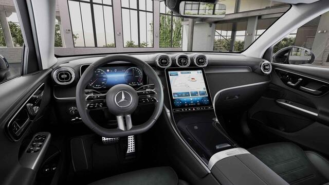 Mercedes-Benz GLC-KLASSE 300e 4MATIC AMG Line | Night | Panoramadak | Trekhaak | 360 camera | Rij assistentiepakket plus |