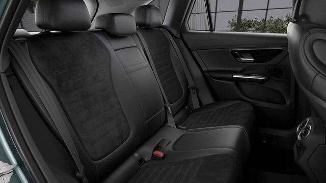 Mercedes-Benz GLC-KLASSE 300e 4MATIC AMG Line | Night | Panoramadak | Trekhaak | 360 camera | Rij assistentiepakket plus |