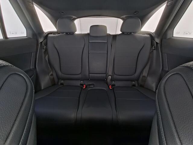 Mercedes-Benz GLC-KLASSE 300 e 4MATIC Plug-In Hybride Trekhaak | Distronic | Parkeerpakket met 360°-camera | Zwarte Hemel | Digital Licht | Rijassistentiepakket plus. Inclusief 24 maanden MB Certified garantie voor Europa.