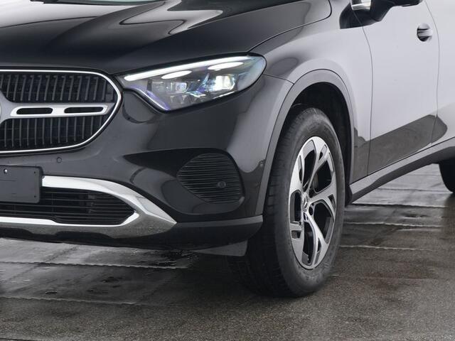Mercedes-Benz GLC-KLASSE 300 e 4MATIC Plug-In Hybride Trekhaak | Distronic | Parkeerpakket met 360°-camera | Zwarte Hemel | Digital Licht | Rijassistentiepakket plus. Inclusief 24 maanden MB Certified garantie voor Europa.