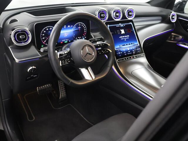 Mercedes-Benz GLC-KLASSE 300e 4MATIC AMG Line | Premium plus | Rij assistentiepakket | Night pakket | Trekhaak |
