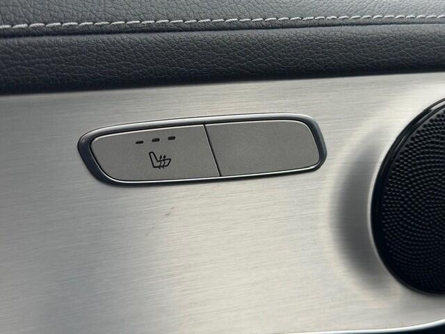 Mercedes-Benz GLC-KLASSE 250 d 4MATIC AMG l Panoramadak l Trekhaak l Stoelverwarming I Camera I PTS l LED l