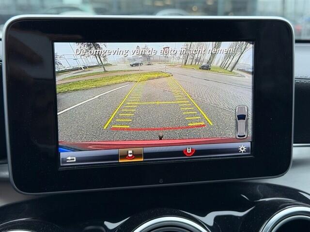 Mercedes-Benz GLC-KLASSE 250 d 4MATIC AMG l Panoramadak l Trekhaak l Stoelverwarming I Camera I PTS l LED l