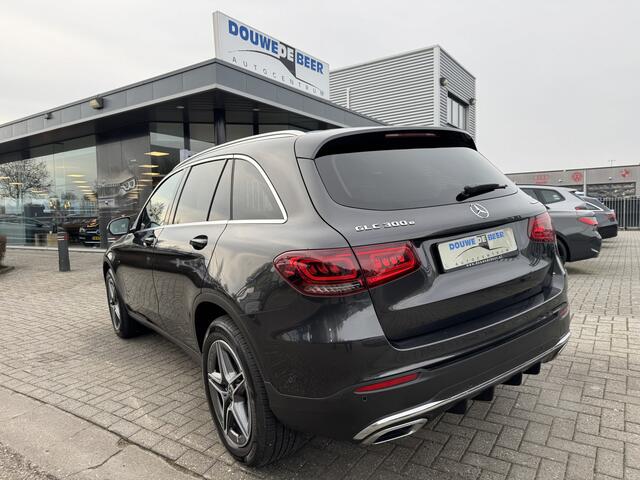 Mercedes-Benz GLC-KLASSE 300e 4MATIC Business Solution AMG Pano-Dak | Camera | Stoelverw. | Elekt. Klep
