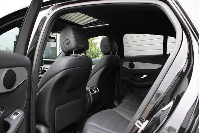 Mercedes-Benz GLC-KLASSE Coupé 250 4M AMG Schuifdak | Trekhaak | Comand | 360 Camera | Spoorpakket
