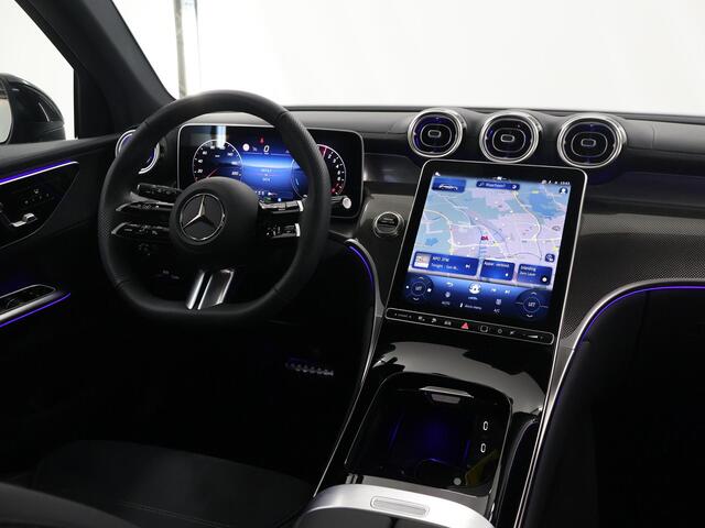 Mercedes-Benz GLC-KLASSE 400e 4MATIC AMG Line | Panoramaschuifdak | Premium pakket | Trekhaak | Night pakket | Dodehoekassistent | DIGITAL LIGHT | 20"AMG velgen |