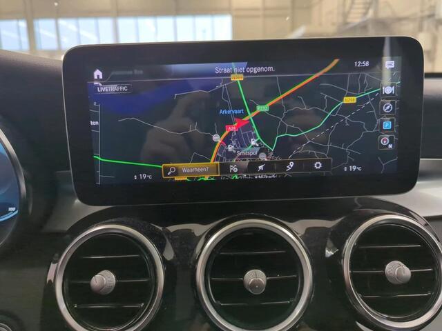 Mercedes-Benz GLC-KLASSE 300e 4MATIC Business Solution 1e Eigenaar | Dealer Onderh | BTW | NL-Auto | Pano | Stoelverwarming | Elek Stoelen+Klep | Camera | Navi | 2Kabels | Full Led | Keyless | PDC | DAB |