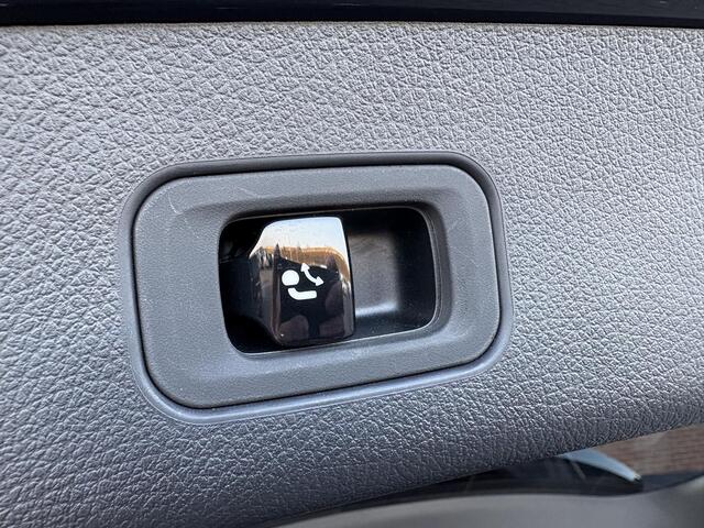 Mercedes-Benz GLC-KLASSE 300e 4MATIC AMG Line