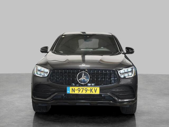 Mercedes-Benz GLC-KLASSE Coupé 300e 4MATIC Premium Plus AMG Line | Night Pakket | Pano | Sfeerverlichting | Designo