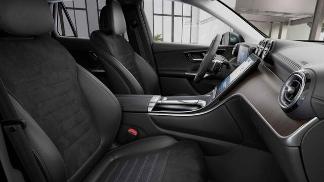 Mercedes-Benz GLC-KLASSE 300e 4MATIC AMG Line | Panoramadak | Trekhaak | Burmester | 360 camera | Winter pakket |